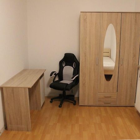 Zimmer Sucht Bewohner Duisburg Exterior photo