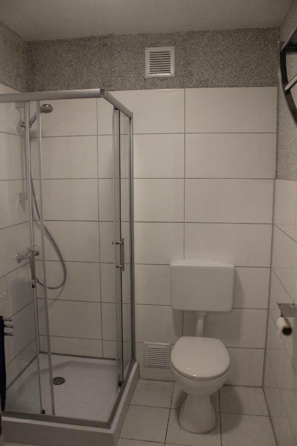 Zimmer Sucht Bewohner Duisburg Exterior photo