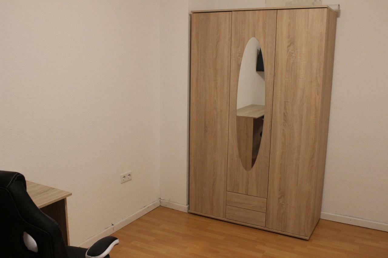 Zimmer Sucht Bewohner Duisburg Exterior photo