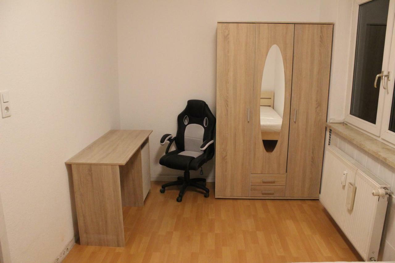 Zimmer Sucht Bewohner Duisburg Exterior photo